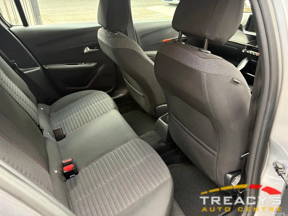 Peugeot 208 Hatchback, Diesel, 2022, Grey
