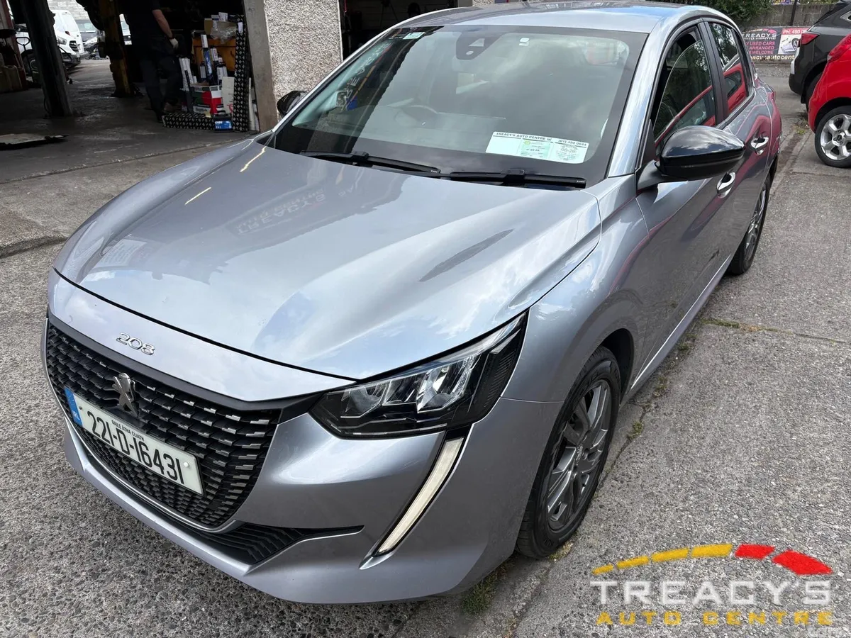 Peugeot 208 Hatchback, Diesel, 2022, Grey