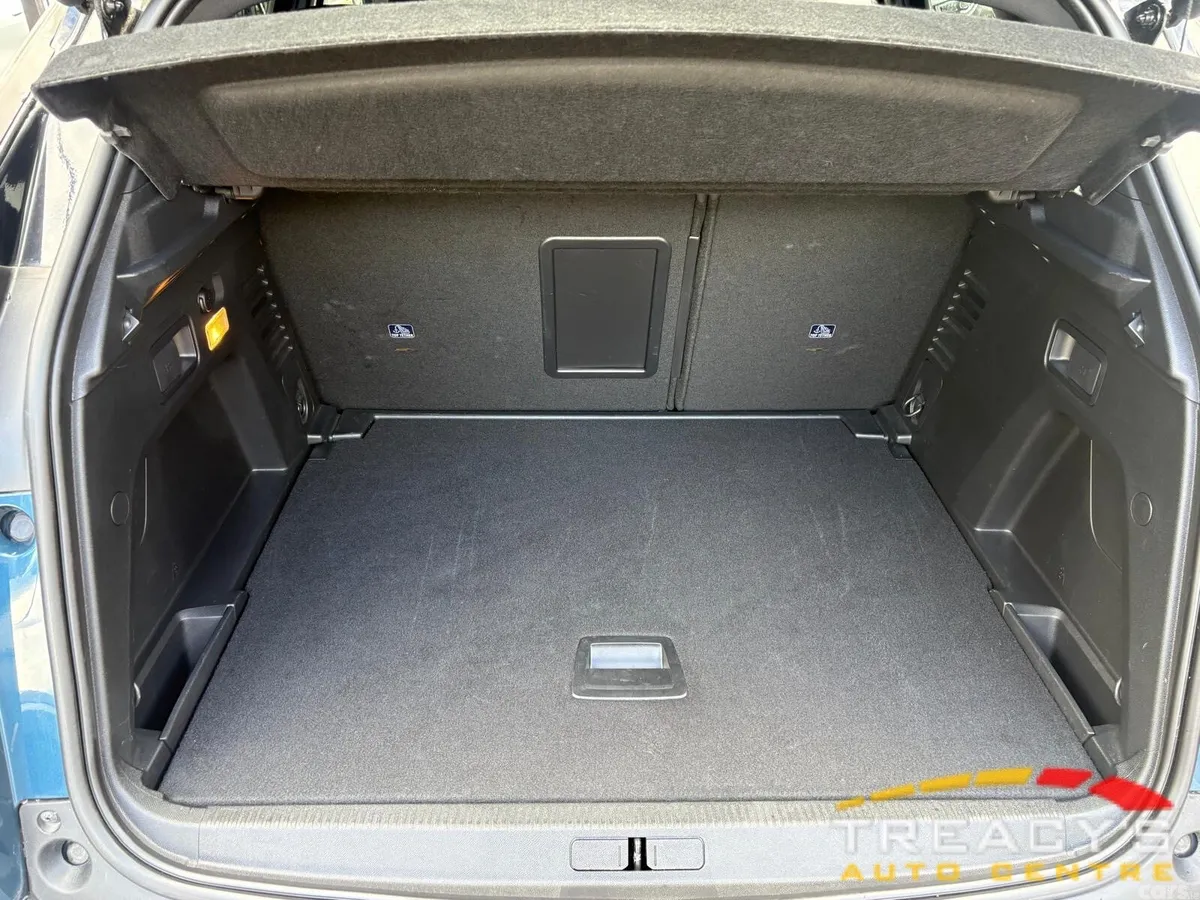 Peugeot 3008 MPV, Diesel, 2022, Blue