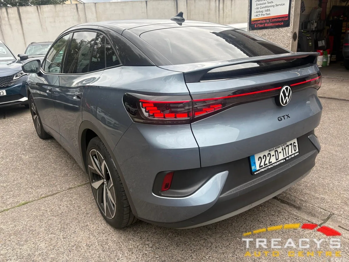 Volkswagen ID.5 Estate, Electric, 2022, Blue