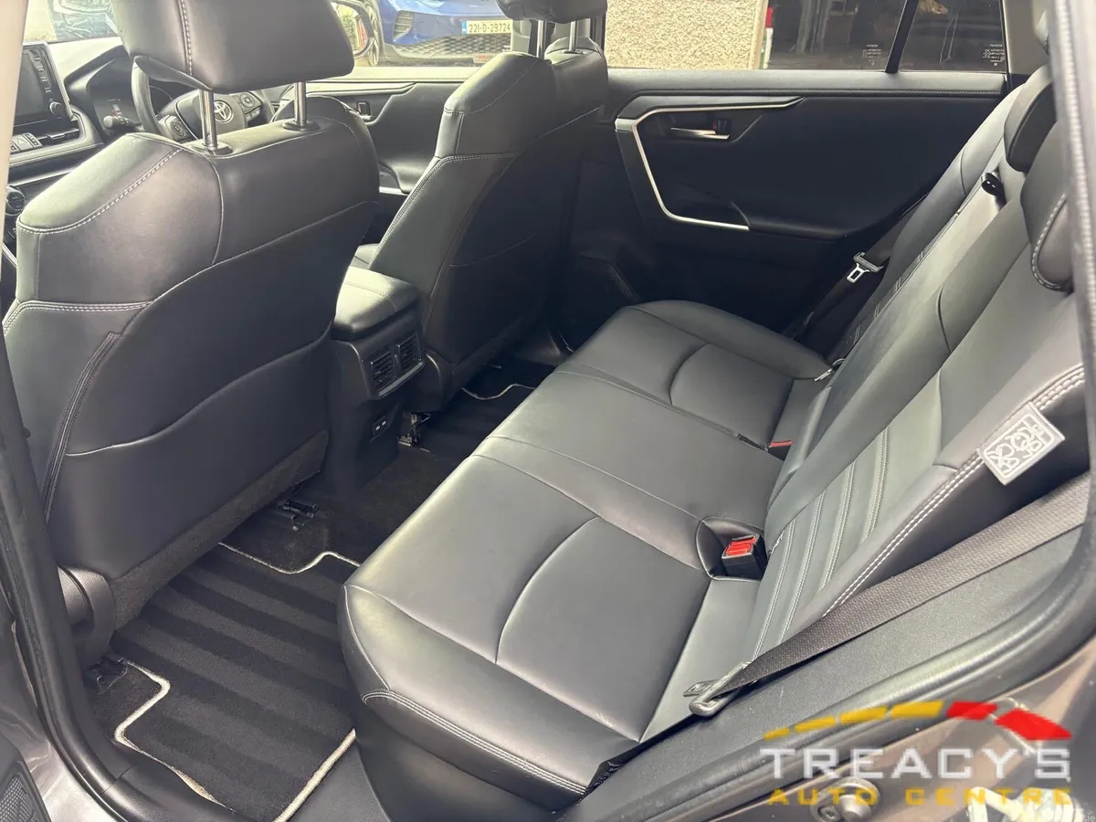 Toyota RAV4 SUV, Petrol Hybrid, 2022, Grey