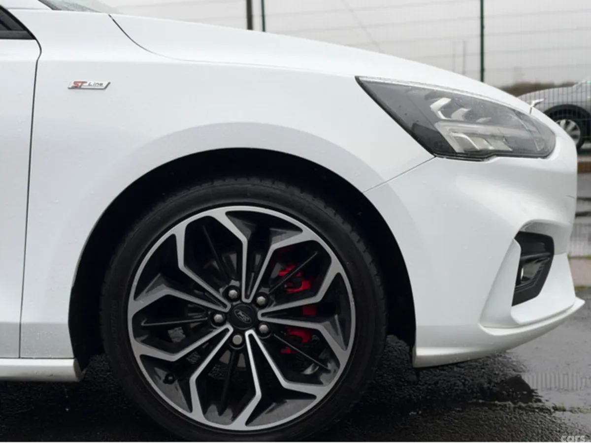 Ford Focus Hatchback, Diesel, 2020, White