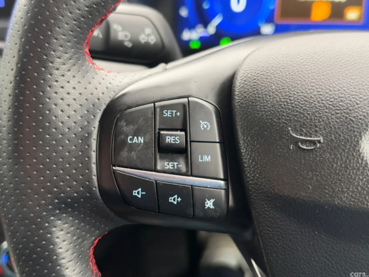 Ford Focus Hatchback, Diesel, 2020, White