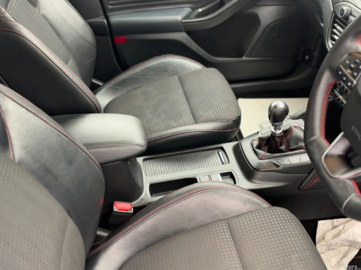 Ford Focus Hatchback, Diesel, 2020, White