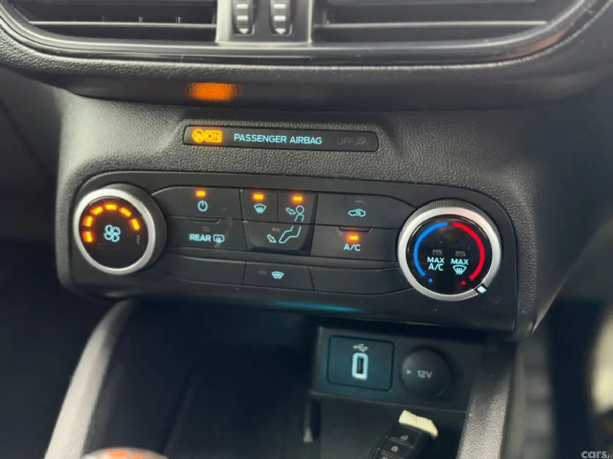 Ford Focus Hatchback, Diesel, 2020, Black