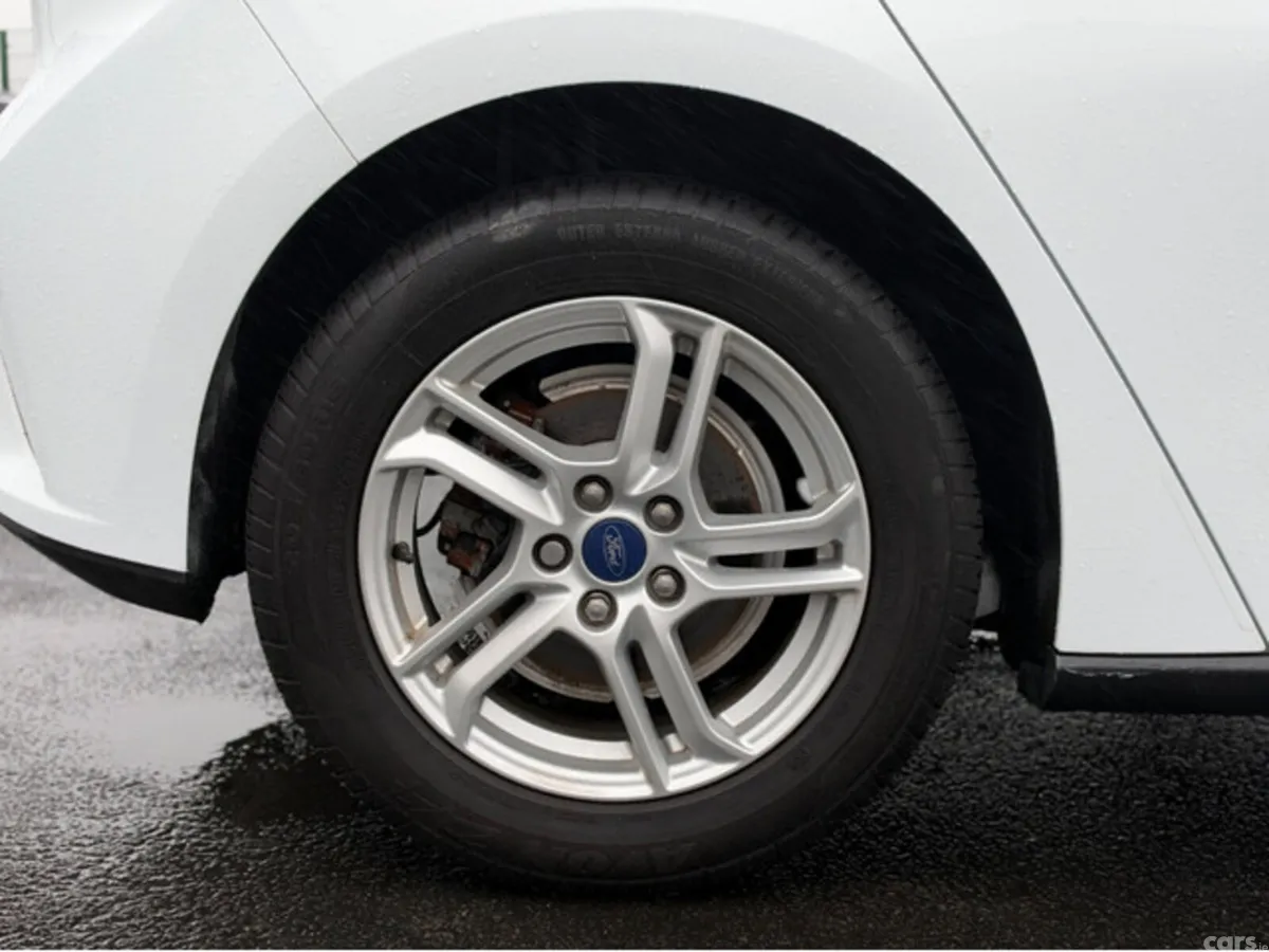 Ford Focus Hatchback, Diesel, 2021, White