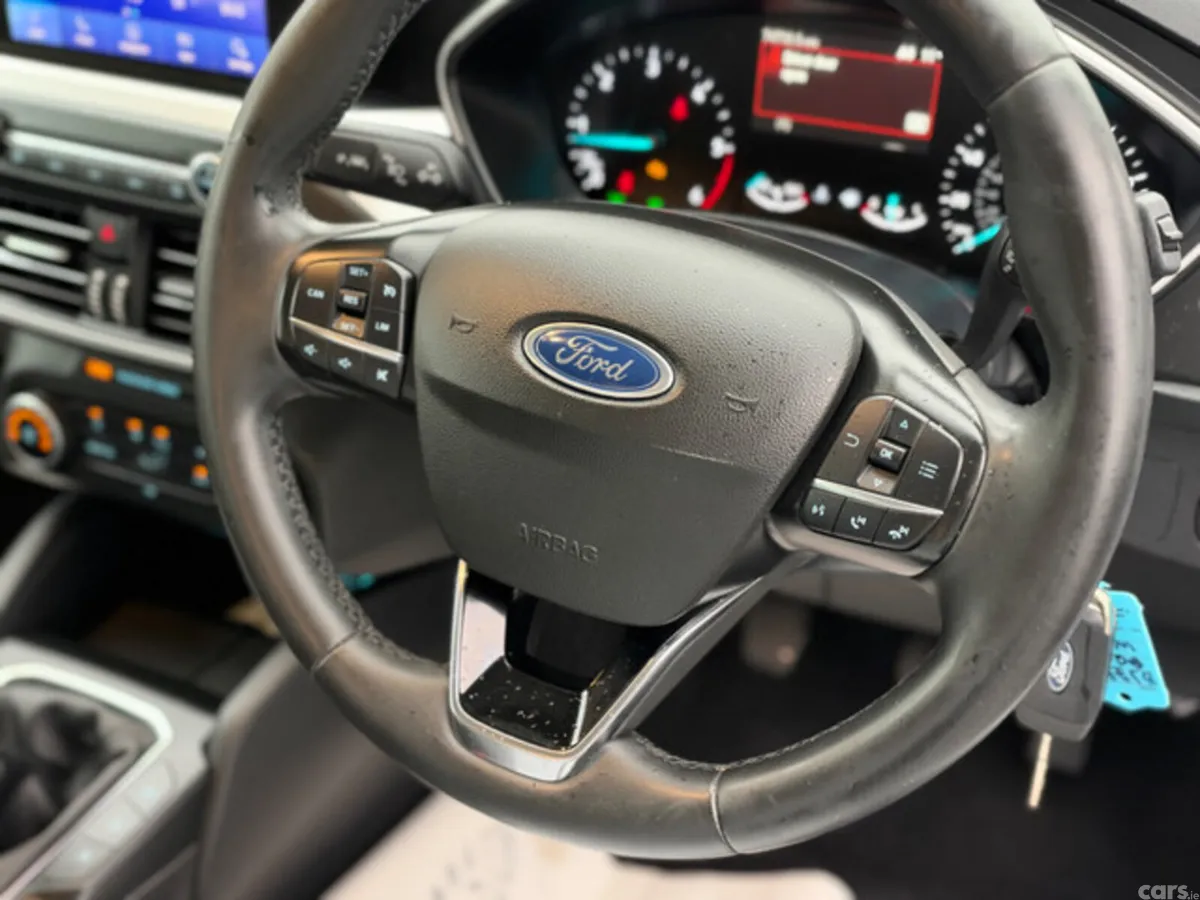 Ford Focus Hatchback, Diesel, 2021, White
