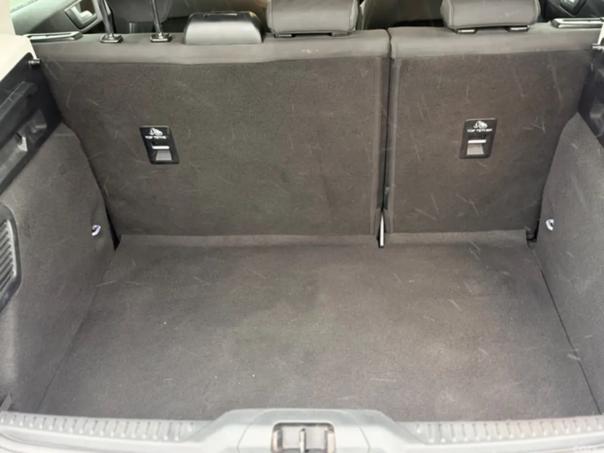 Ford Focus Hatchback, Diesel, 2021, White