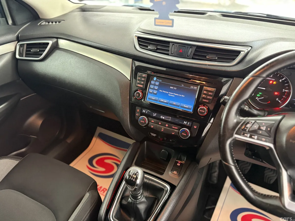 Nissan Qashqai Hatchback, Diesel, 2018, Blue