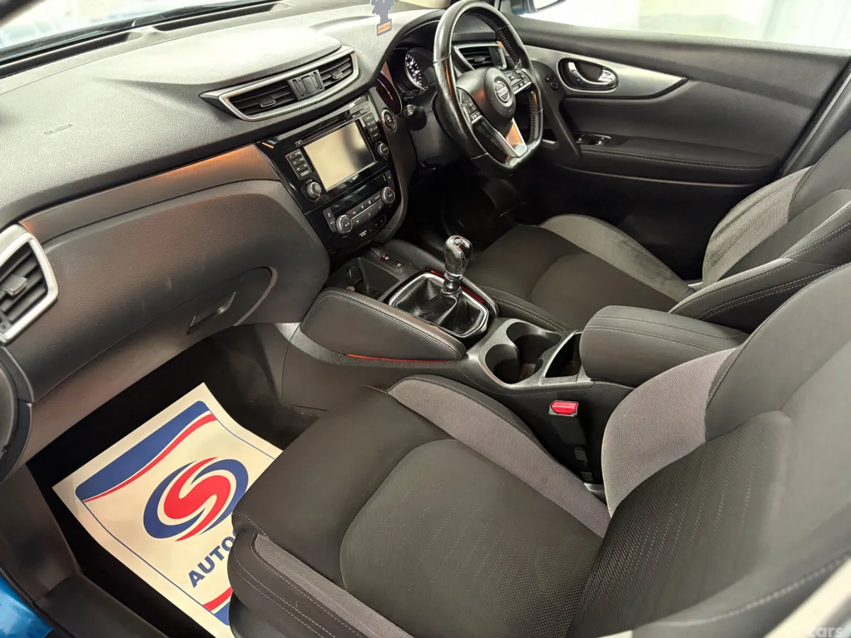 Nissan Qashqai Hatchback, Diesel, 2018, Blue
