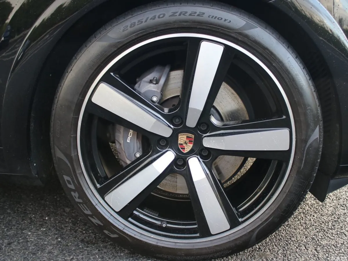 Porsche Cayenne SUV, Petrol Plug-in Hybrid, 2026, Black