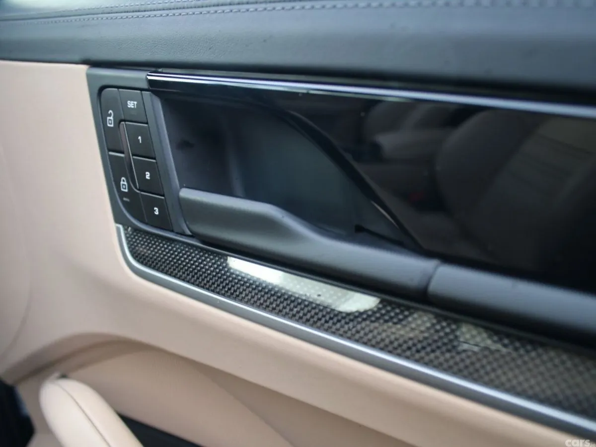 Porsche Cayenne SUV, Petrol Plug-in Hybrid, 2026, Black