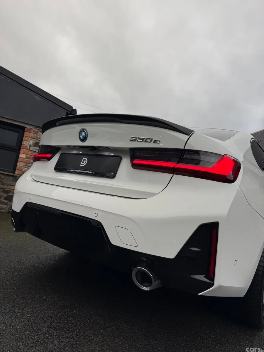 BMW 3-Series Saloon, Petrol Plug-in Hybrid, 2023, White