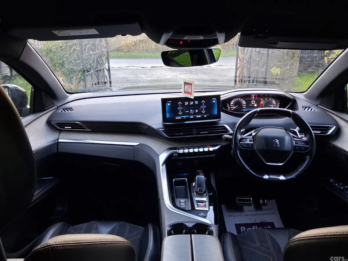 Peugeot 5008 MPV, Diesel, 2021, Blue