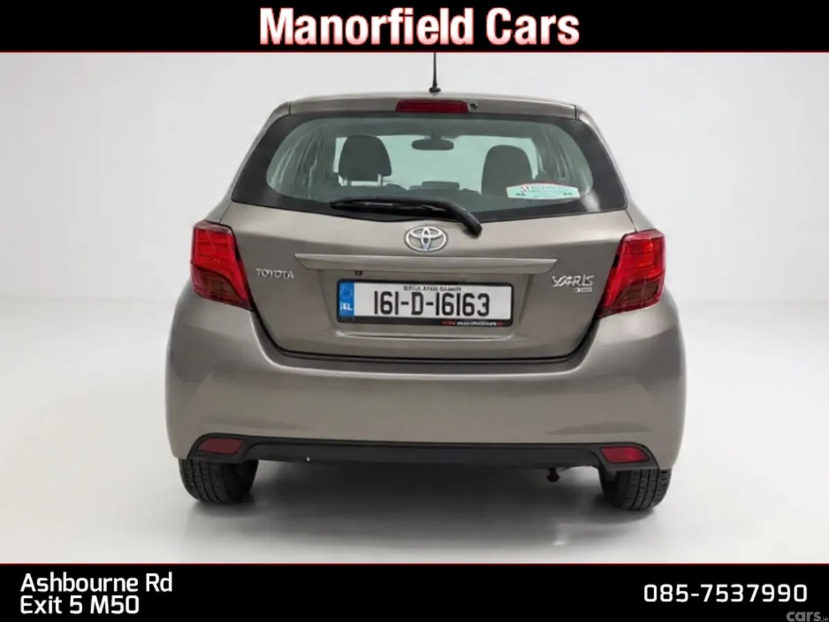 Toyota Yaris Hatchback, Petrol, 2016, Grey