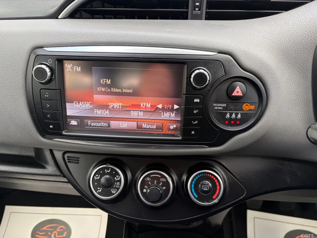 Toyota Yaris Hatchback, Petrol, 2016, Grey
