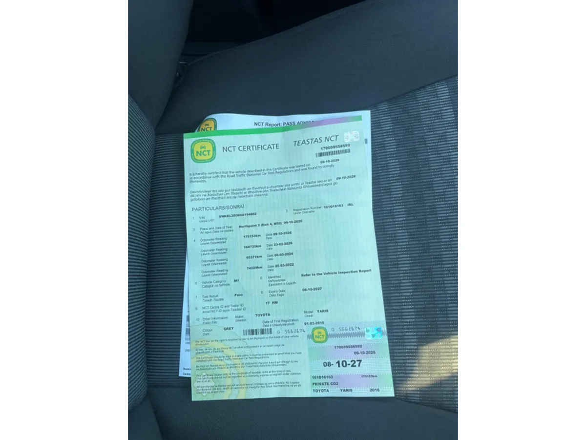 Toyota Yaris Hatchback, Petrol, 2016, Grey