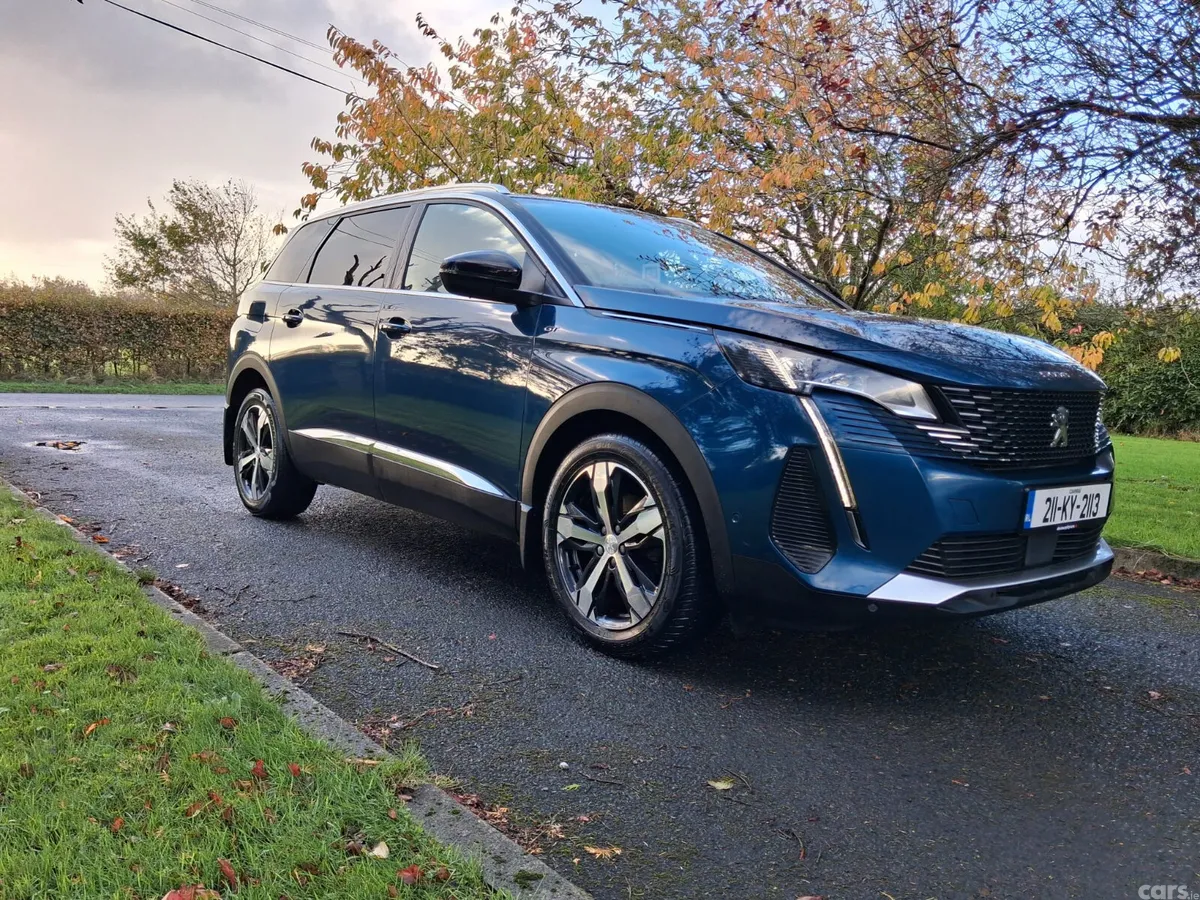 Peugeot 5008 MPV, Diesel, 2021, Blue