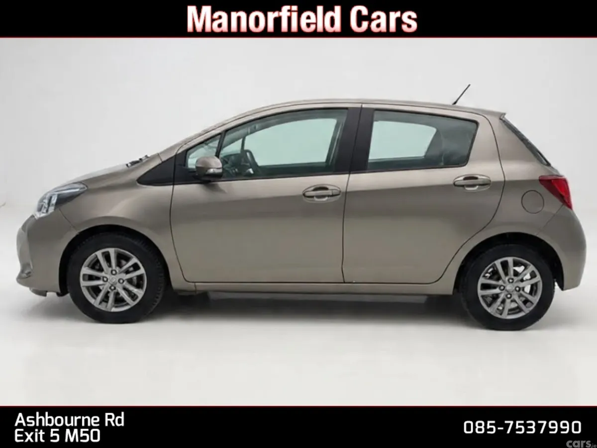 Toyota Yaris Hatchback, Petrol, 2016, Grey