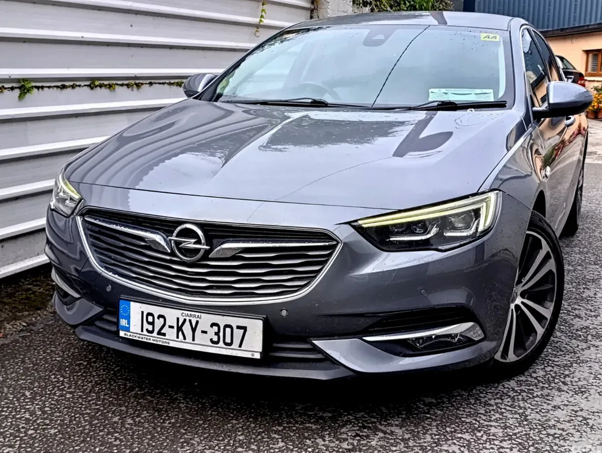Opel Insignia Hatchback, Diesel, 2019, Grey