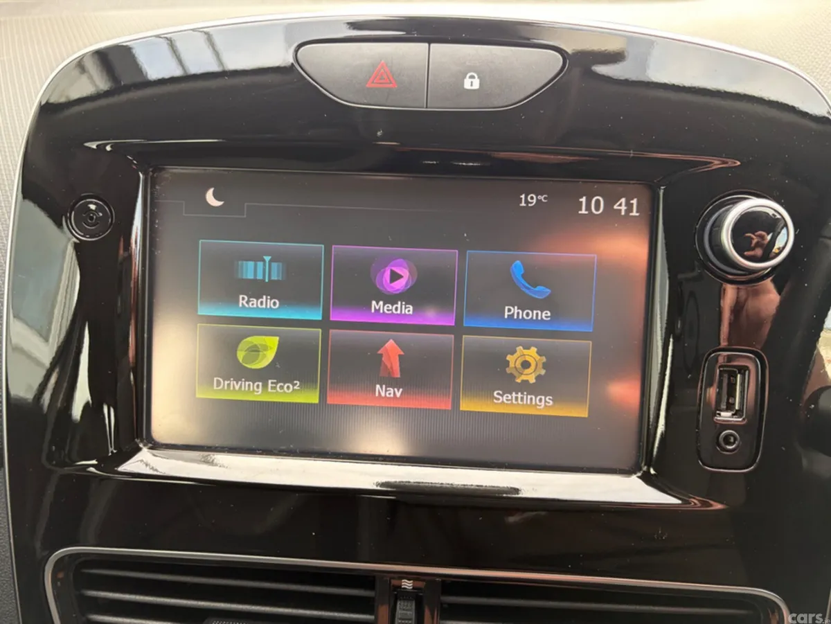 Renault Clio Hatchback, Petrol, 2018, Grey