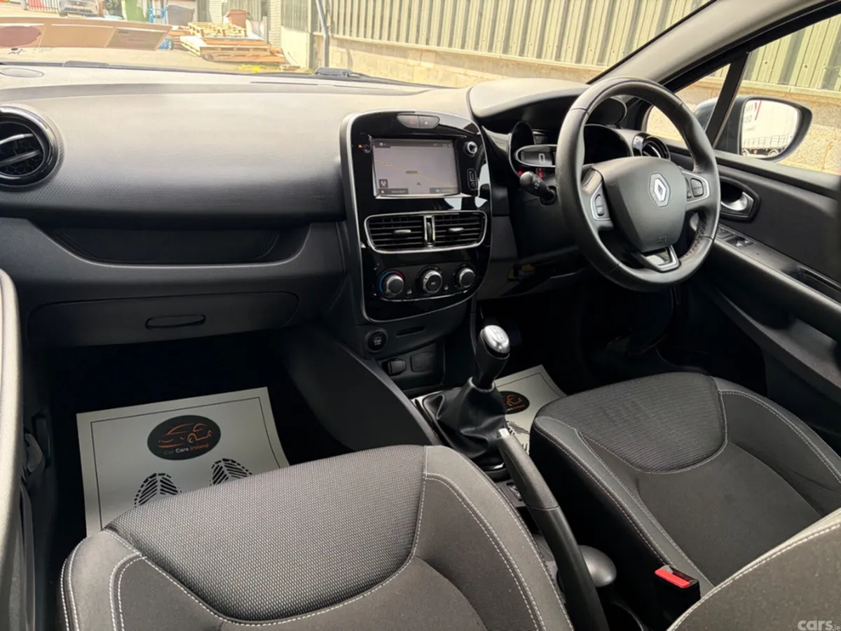 Renault Clio Hatchback, Petrol, 2018, Grey