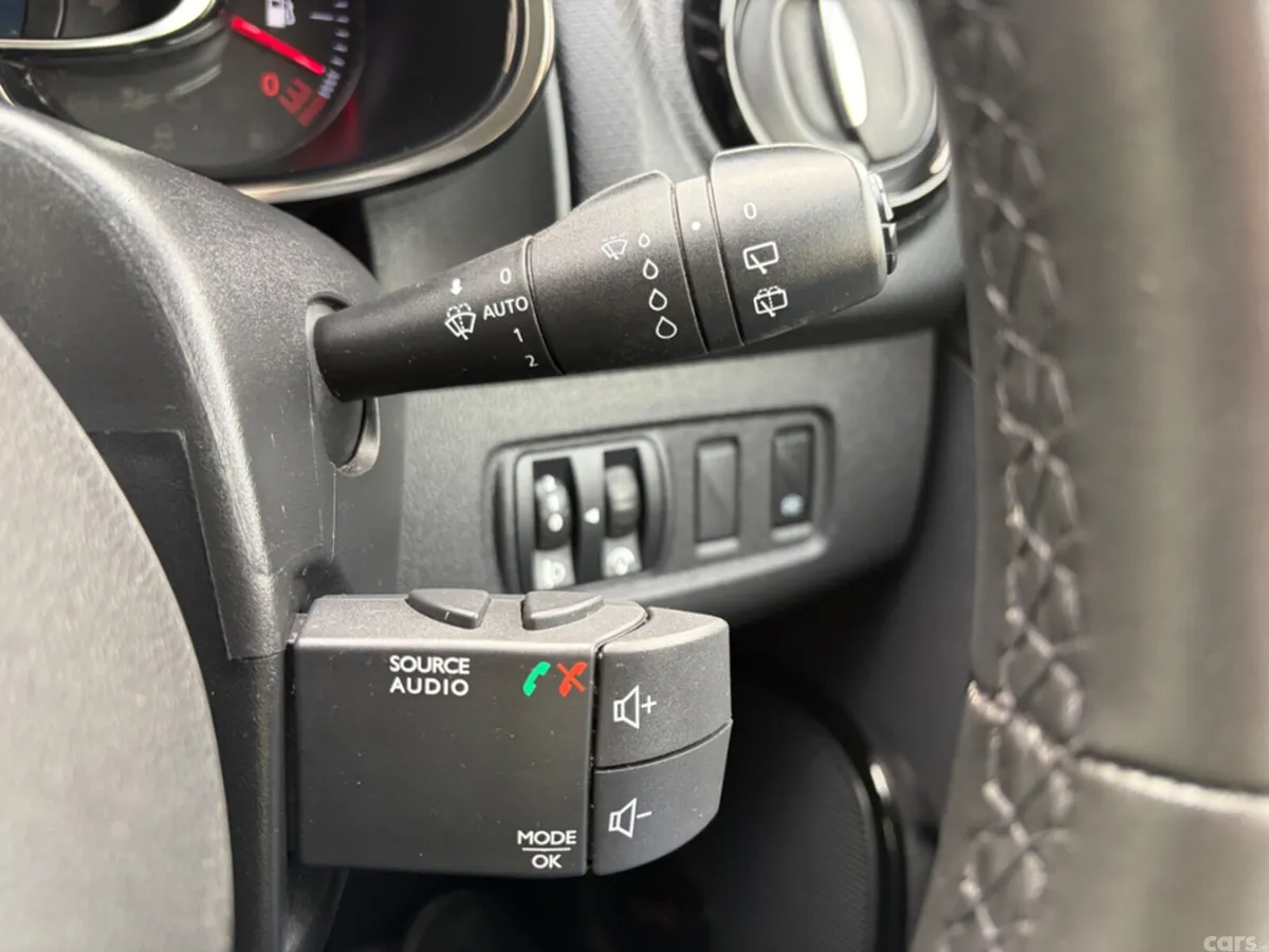 Renault Clio Hatchback, Petrol, 2019, Grey