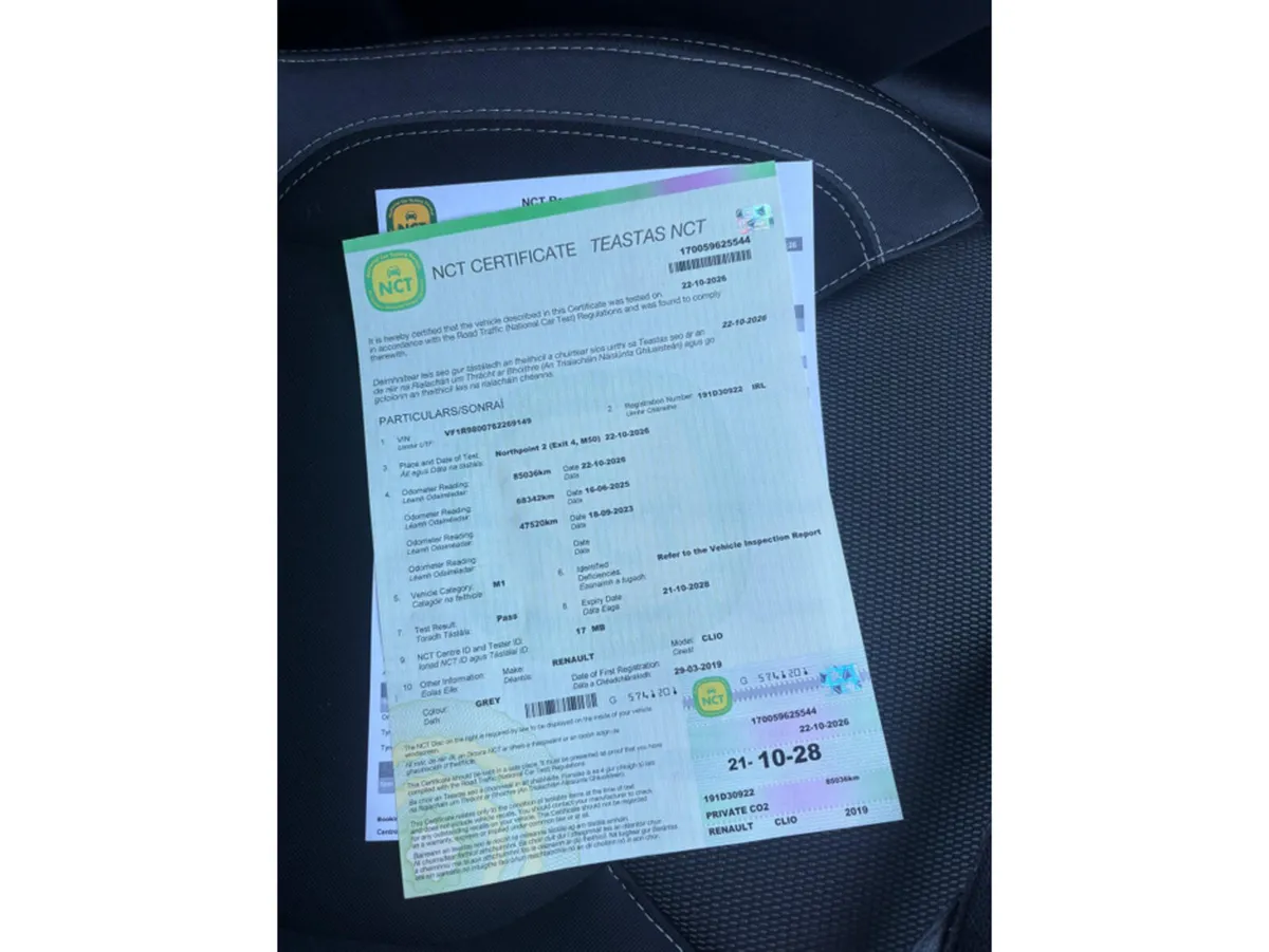 Renault Clio Hatchback, Petrol, 2019, Grey