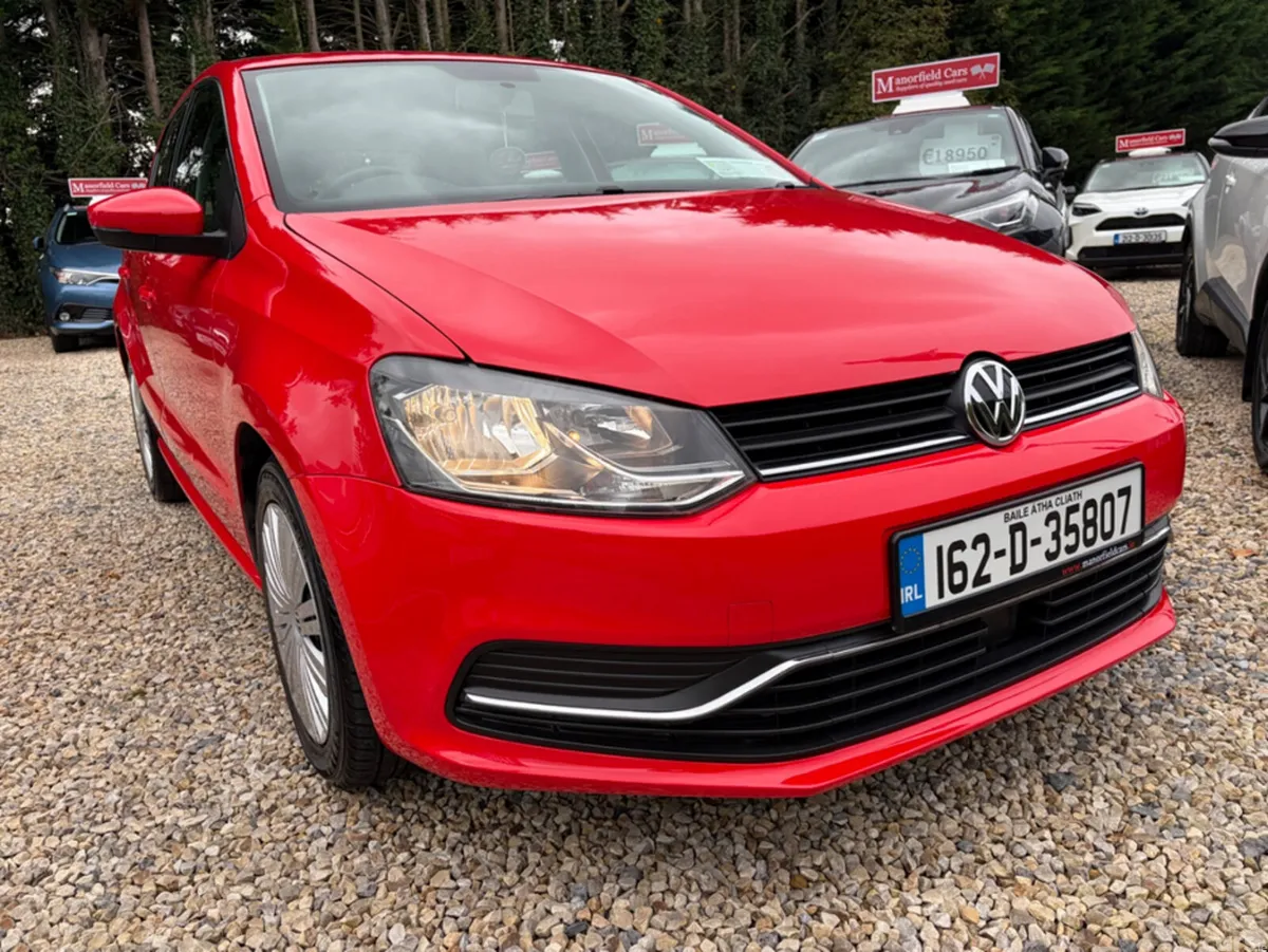 Volkswagen Polo Hatchback, Petrol, 2016, Red