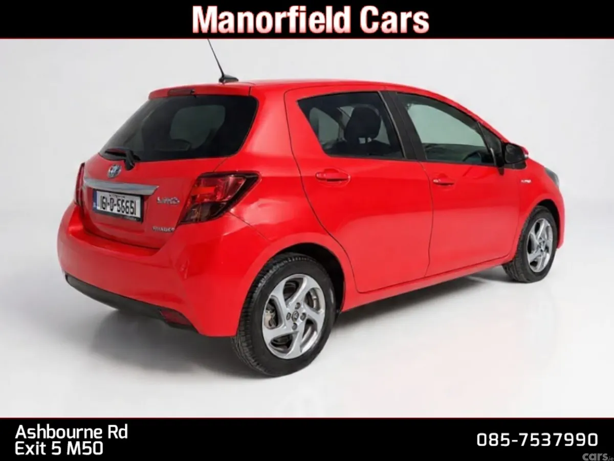 Toyota Yaris Hatchback, Petrol Hybrid, 2016, Red
