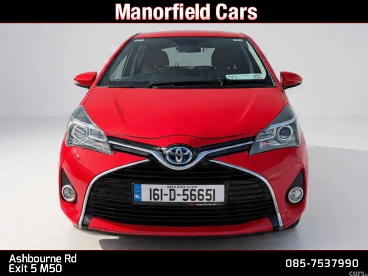 Toyota Yaris Hatchback, Petrol Hybrid, 2016, Red