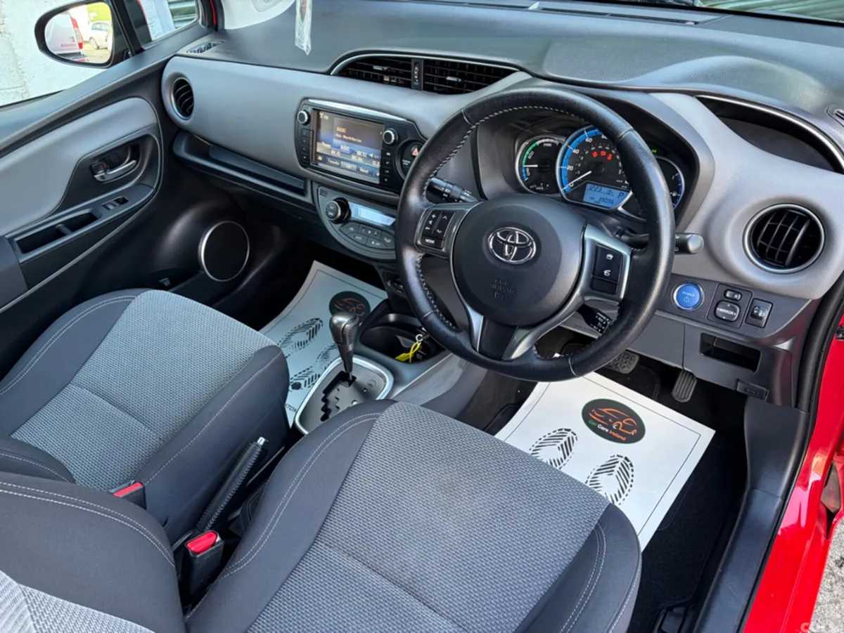 Toyota Yaris Hatchback, Petrol Hybrid, 2016, Red
