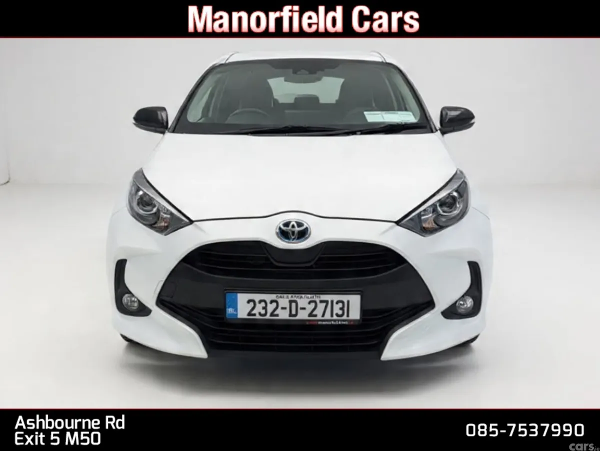 Toyota Yaris Hatchback, Petrol Hybrid, 2023, White