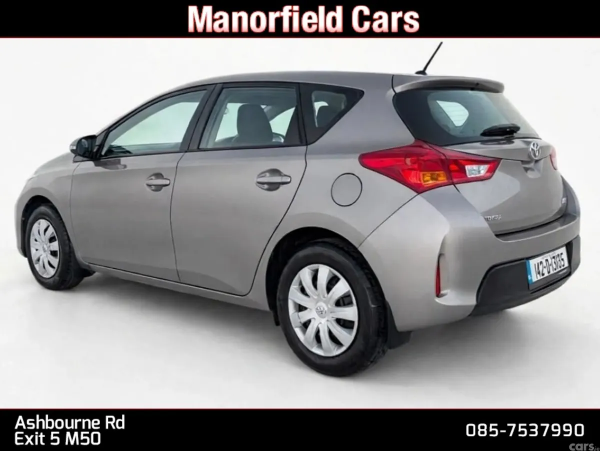 Toyota Auris Hatchback, Petrol, 2014, Grey