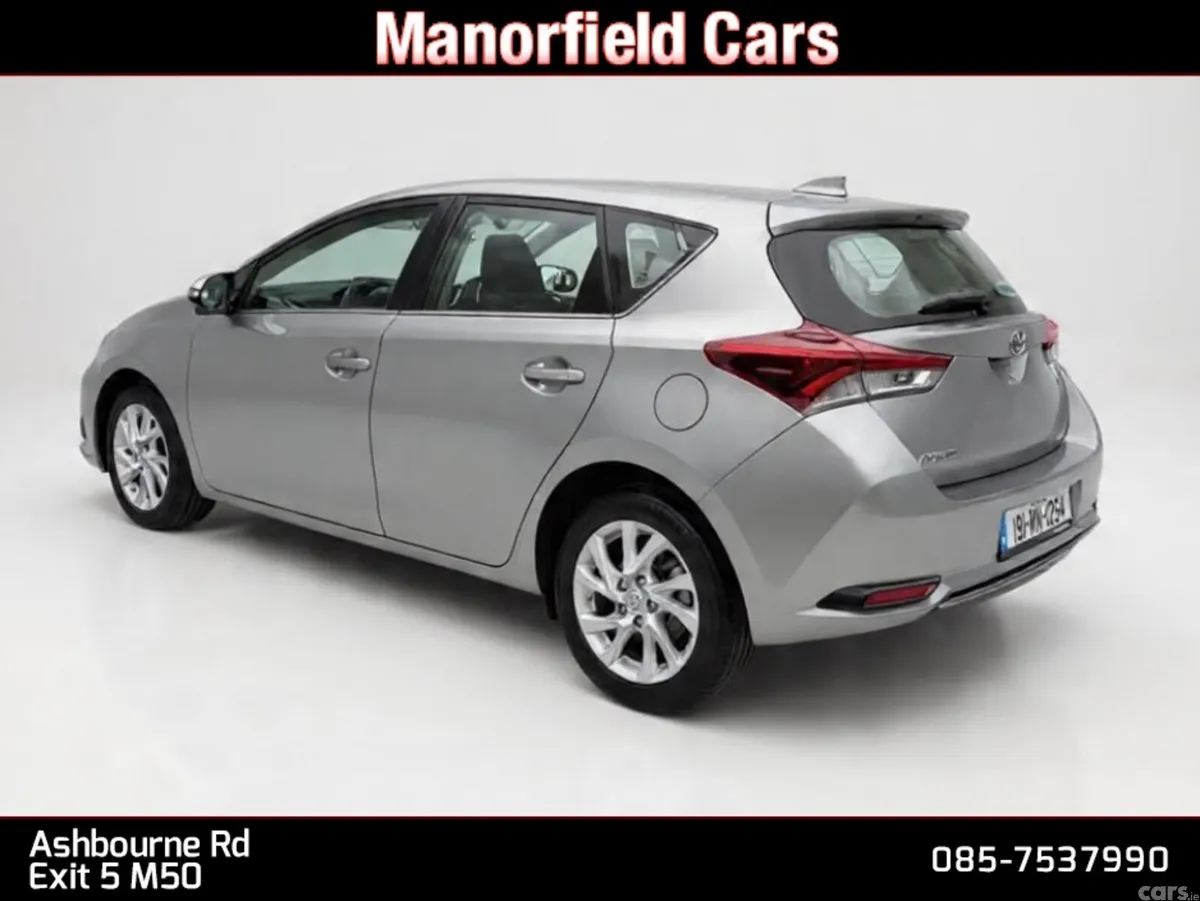 Toyota Auris Hatchback, Petrol, 2019, Grey