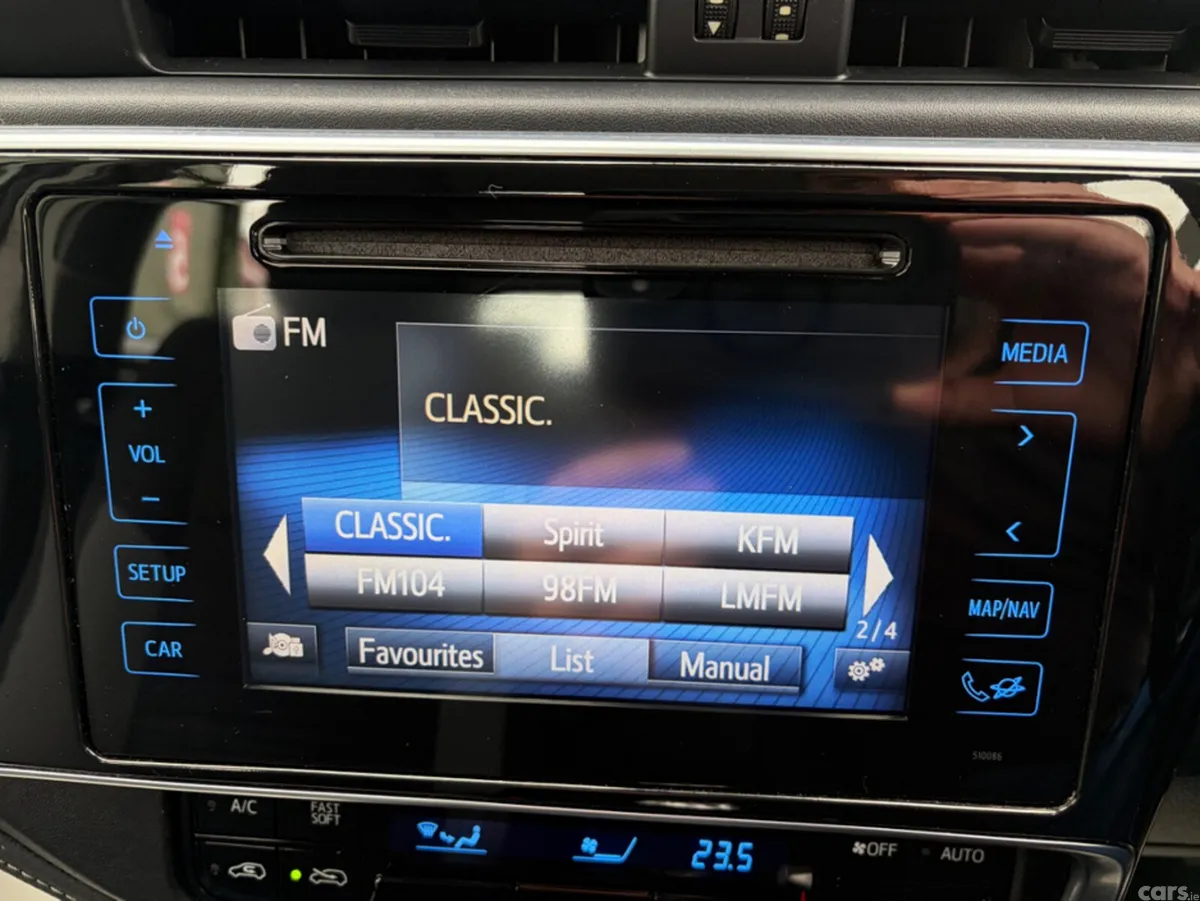 Toyota Auris Hatchback, Petrol, 2019, Grey