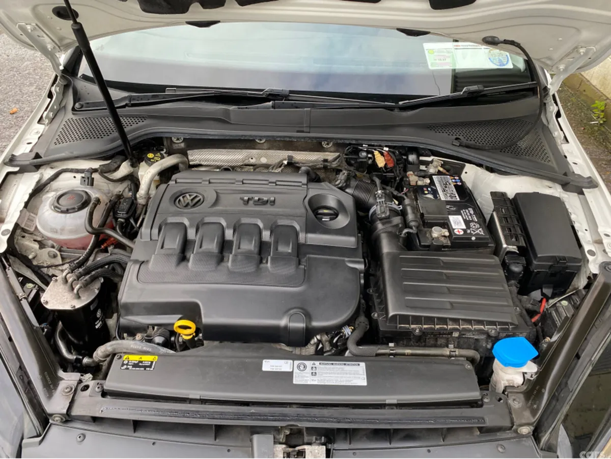 Volkswagen Golf Hatchback, Diesel, 2019, White