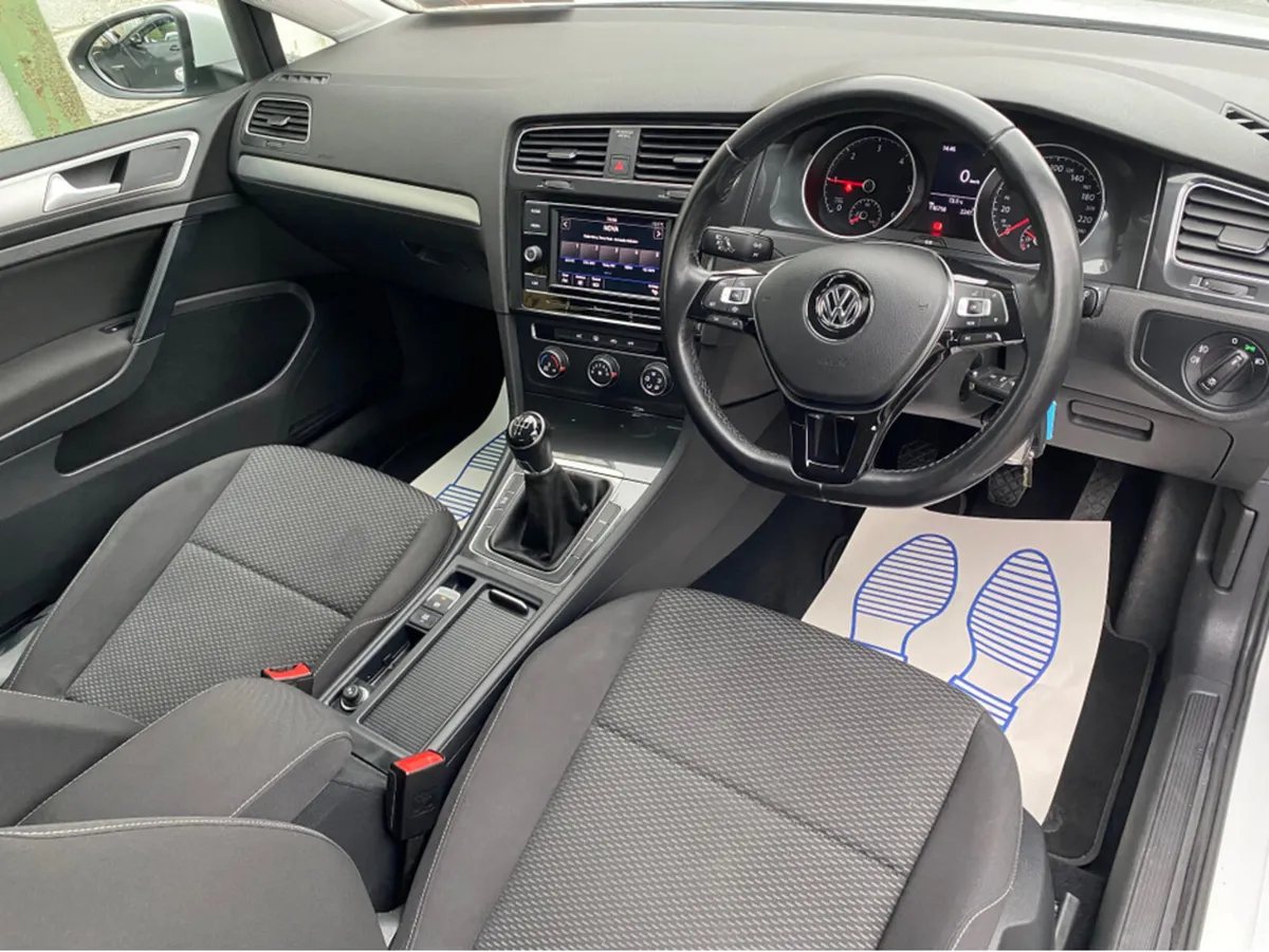 Volkswagen Golf Hatchback, Diesel, 2019, White