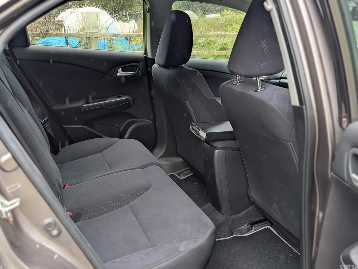 Honda Civic Hatchback, Diesel, 2014, Beige