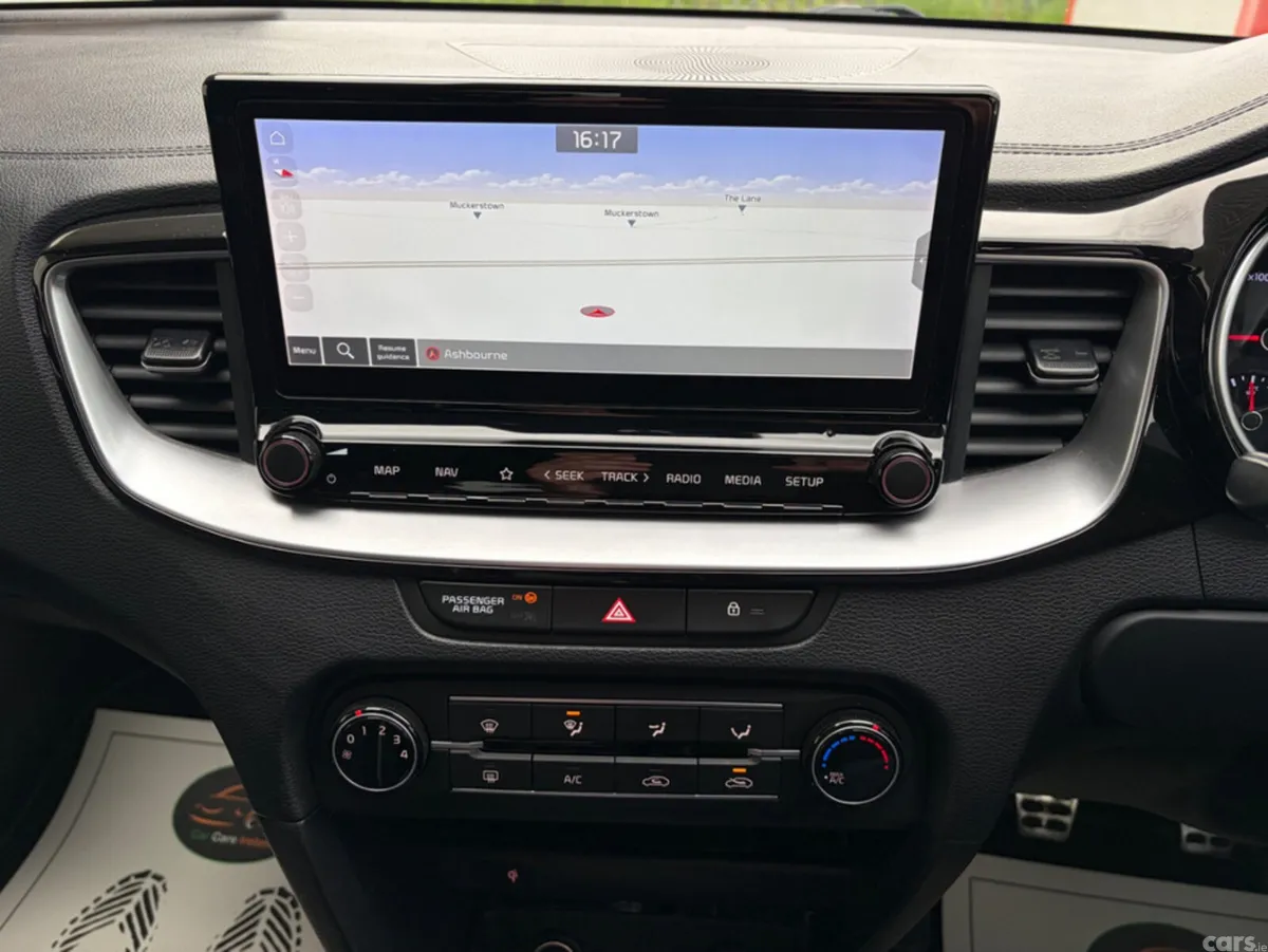 Kia Ceed Hatchback, Petrol, 2022, Red