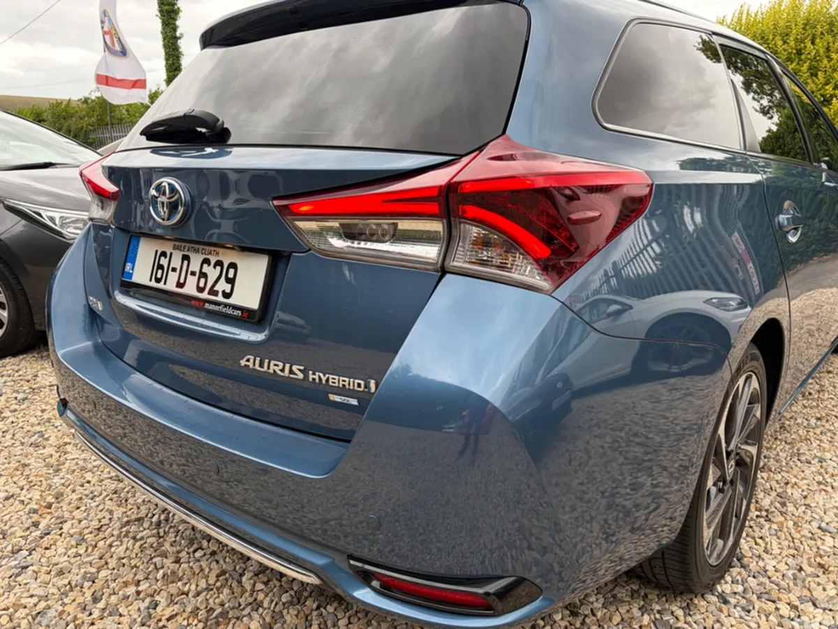 Toyota Auris Estate, Petrol Hybrid, 2016, Blue