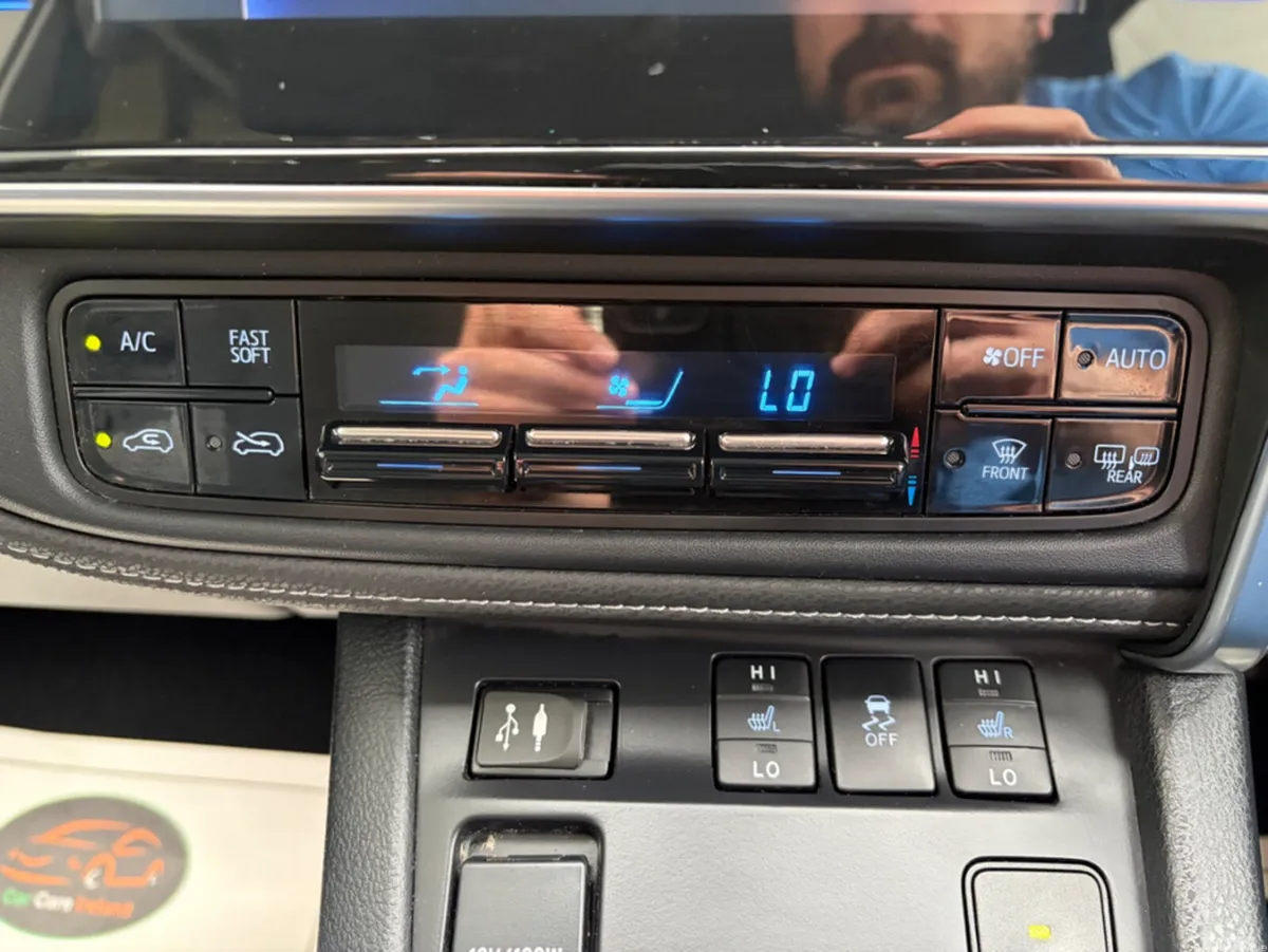 Toyota Auris Estate, Petrol Hybrid, 2016, Blue