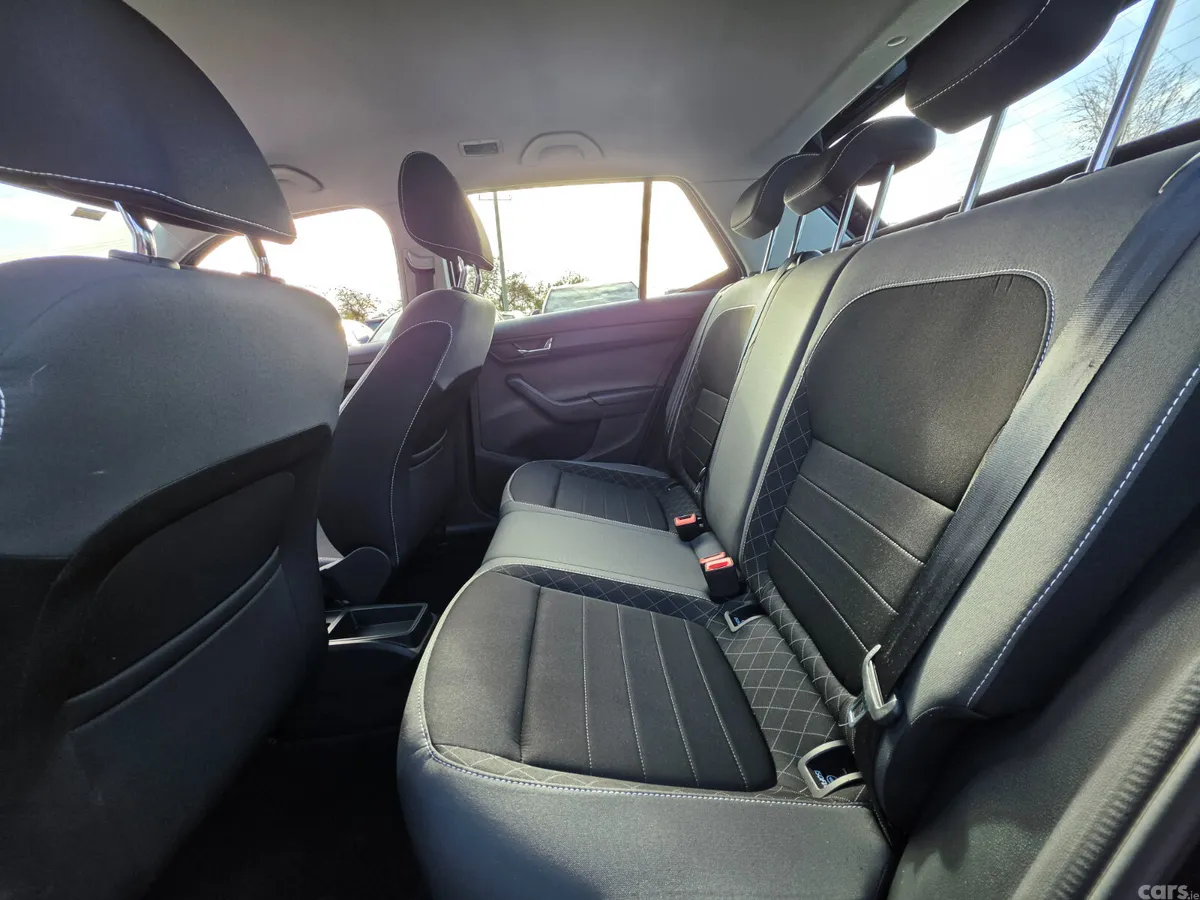 Skoda Fabia Hatchback, Petrol, 2021, Black