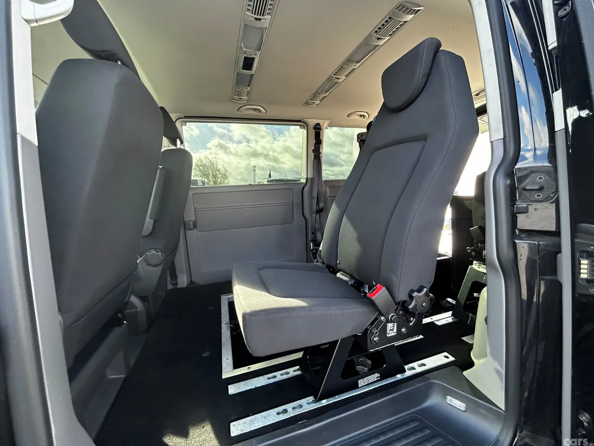 Volkswagen Transporter MPV, Diesel, 2021, Black