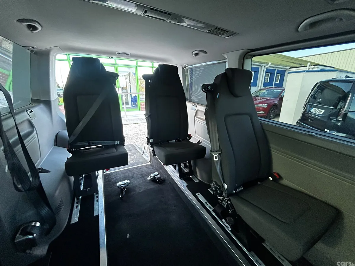 Volkswagen Transporter MPV, Diesel, 2021, Black