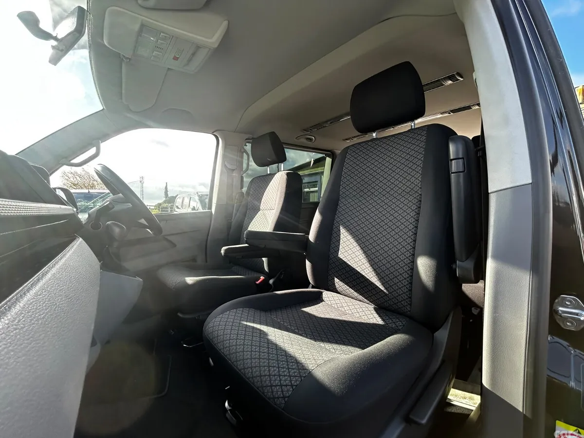 Volkswagen Transporter MPV, Diesel, 2021, Black