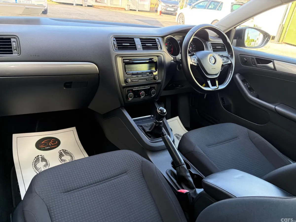 Volkswagen Jetta Saloon, Petrol, 2016, Black