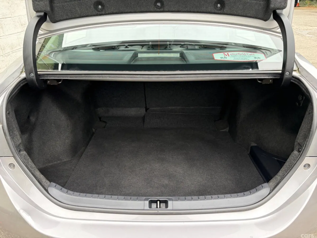 Toyota Corolla Saloon, Petrol, 2018, Grey