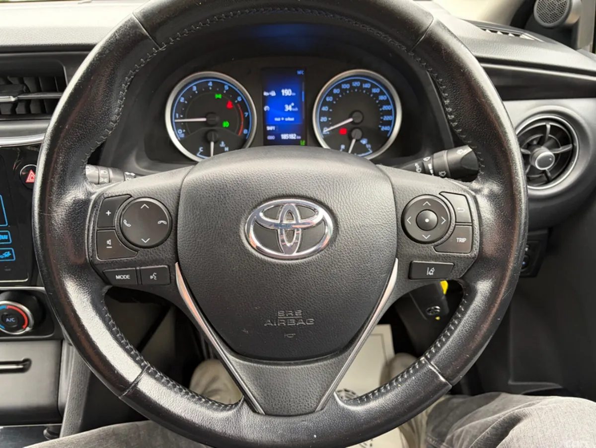 Toyota Corolla Saloon, Petrol, 2018, Grey
