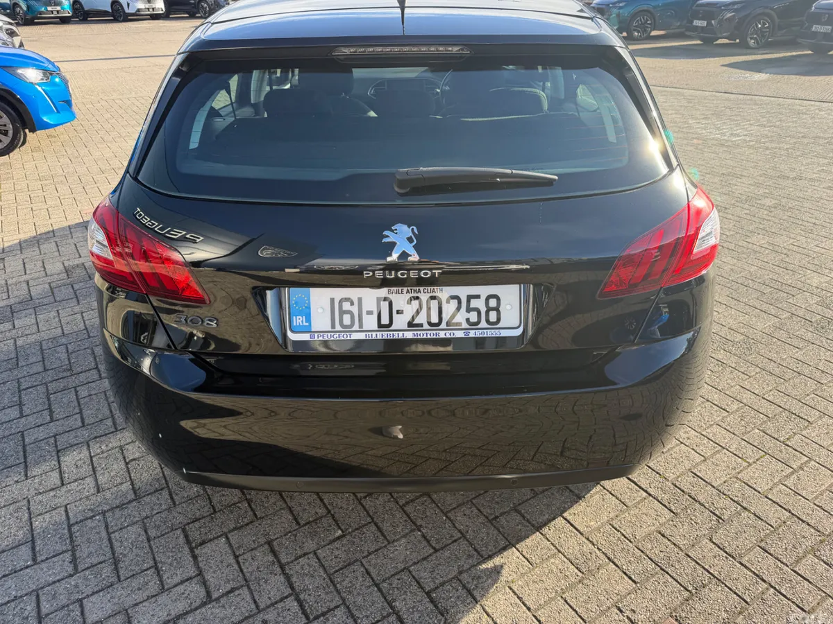 Peugeot 308 Hatchback, Petrol, 2016, Black